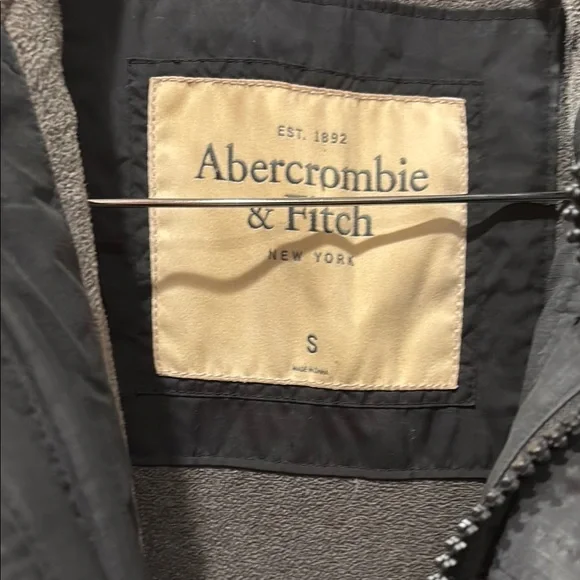 Abercrombie & Fitch Men's Dark Gray Puffer Jacket - Picture 2 of 4